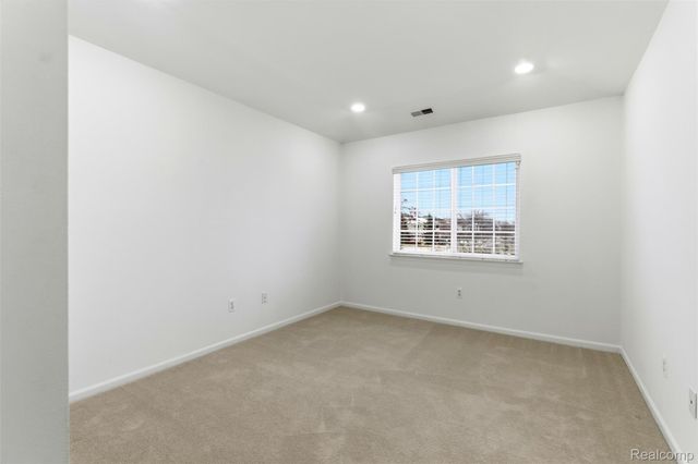 5259 Twin Oaks Drive, Sterling Heights, MI 48314