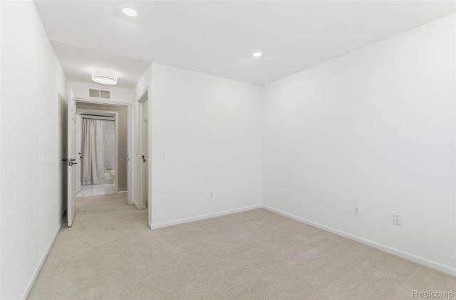 5259 Twin Oaks Drive, Sterling Heights, MI 48314