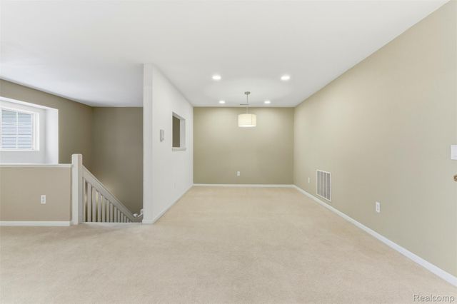 5259 Twin Oaks Drive, Sterling Heights, MI 48314