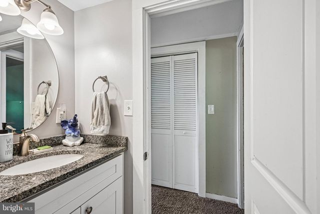 381 IVES, Carneys Point, NJ 08069