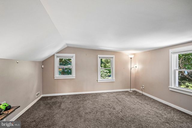 381 IVES, Carneys Point, NJ 08069