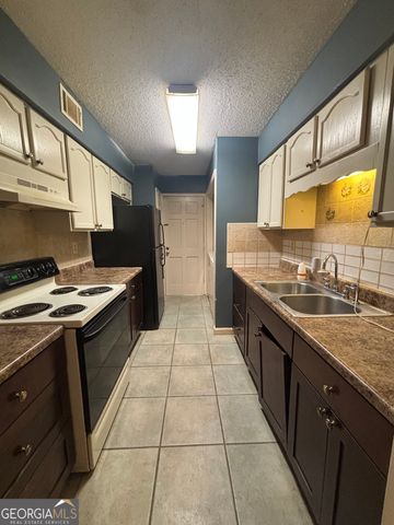 3000 Parc Lorraine, Lithonia, GA 30038