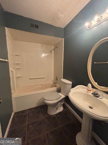 3000 Parc Lorraine, Lithonia, GA 30038