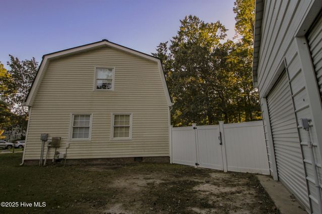 104 Still Forest Place, Jacksonville, NC 28540
