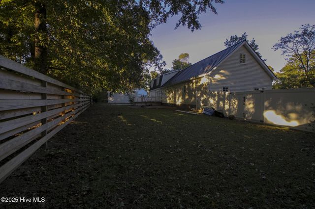 104 Still Forest Place, Jacksonville, NC 28540