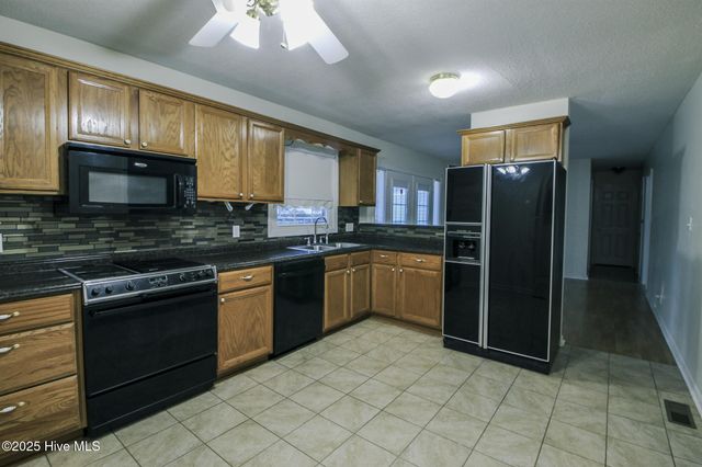 104 Still Forest Place, Jacksonville, NC 28540