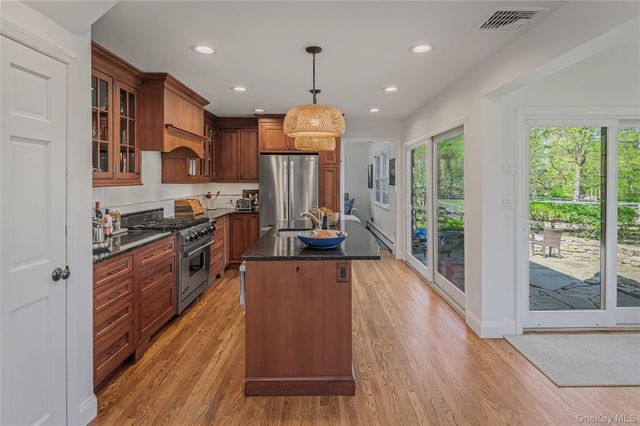 212 Hunt Lane, North Salem, NY 10560