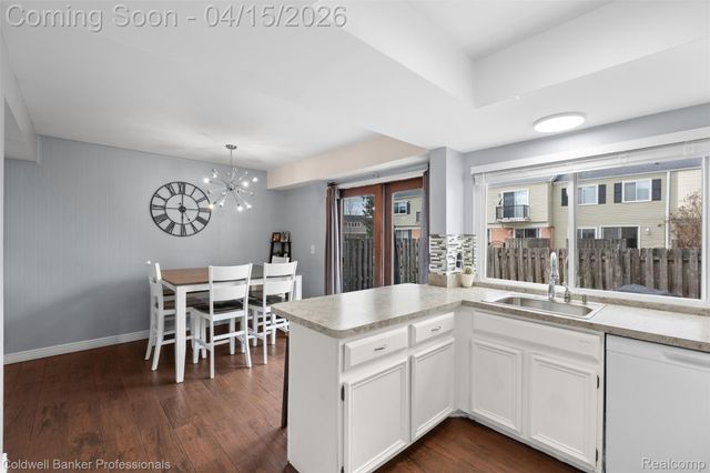 37305 Glenbrook Drive, Clinton Charter Township, MI 48036