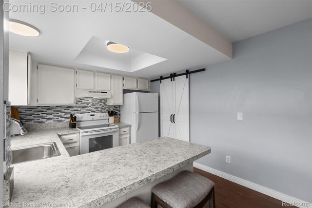 37305 Glenbrook Drive, Clinton Charter Township, MI 48036