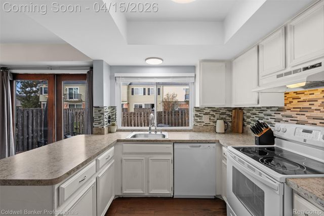 37305 Glenbrook Drive, Clinton Charter Township, MI 48036