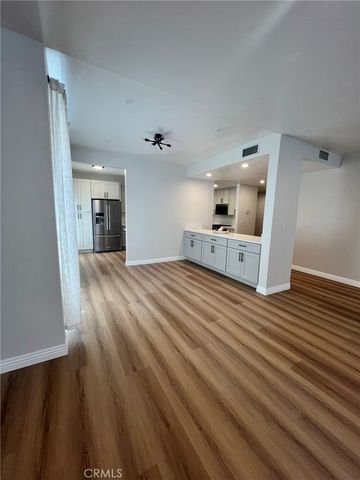 15150 Dickens Ave 203, Sherman Oaks, CA 91403