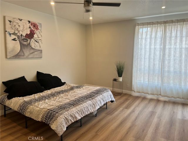 15150 Dickens Ave 203, Sherman Oaks, CA 91403