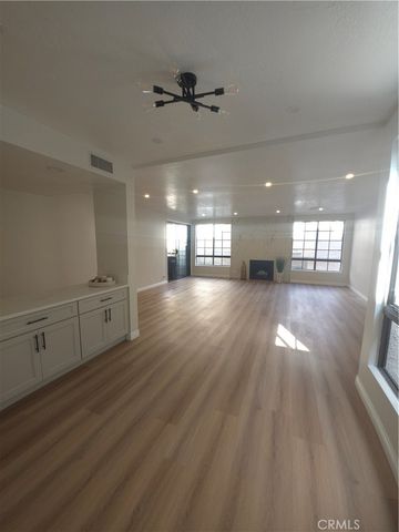 15150 Dickens Ave 203, Sherman Oaks, CA 91403