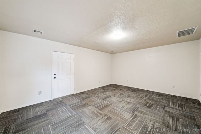 1321 N Eucha Creek Boulevard, Sand Springs, OK 74063