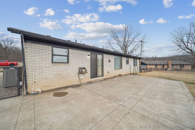 1321 N Eucha Creek Boulevard, Sand Springs, OK 74063