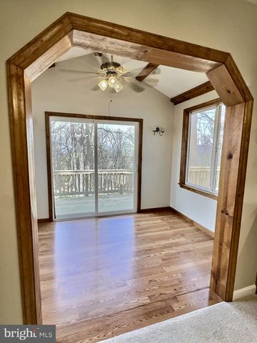 49 POCAHONTAS RD, Front Royal, VA 22630