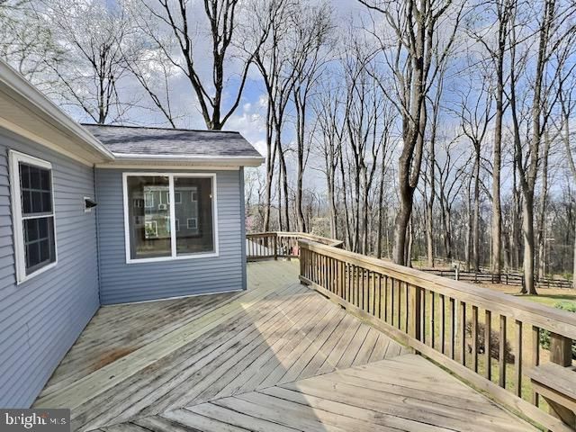 49 POCAHONTAS RD, Front Royal, VA 22630