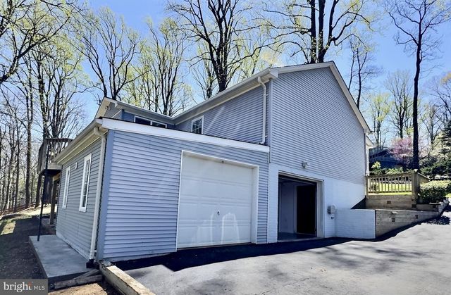 49 POCAHONTAS RD, Front Royal, VA 22630