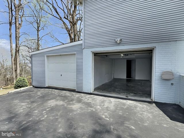 49 POCAHONTAS RD, Front Royal, VA 22630