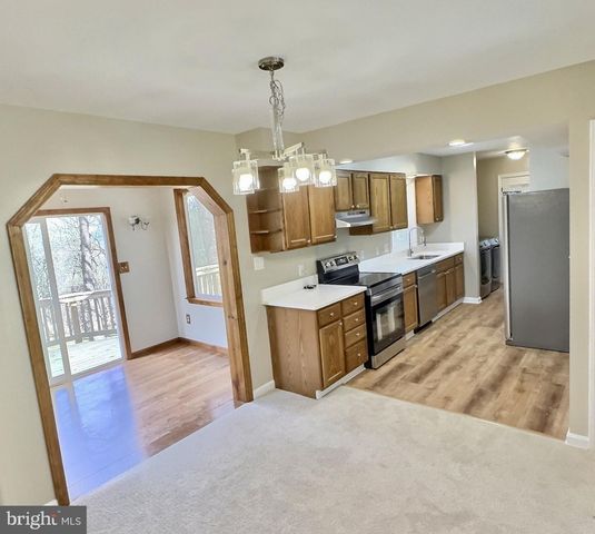49 POCAHONTAS RD, Front Royal, VA 22630