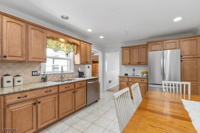 60 Reinhold Ter, Union Twp., NJ 07083