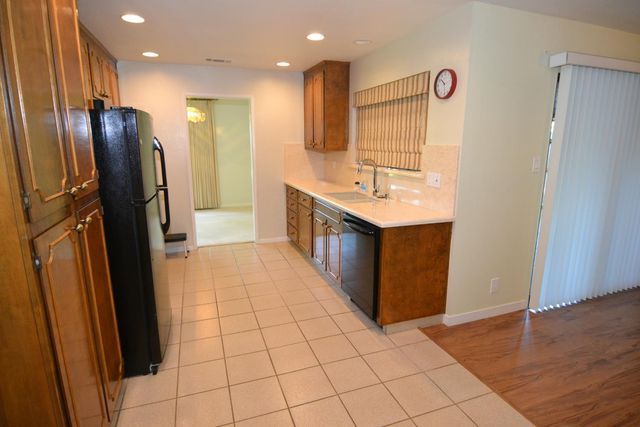 3434 Five Mile Dr, Stockton, CA 95219