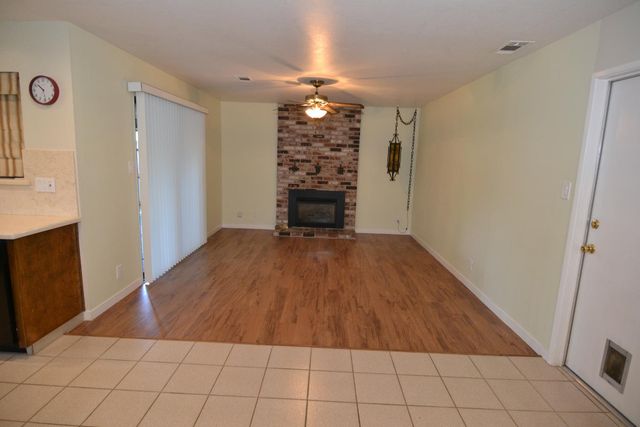 3434 Five Mile Dr, Stockton, CA 95219