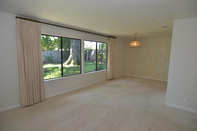 3434 Five Mile Dr, Stockton, CA 95219