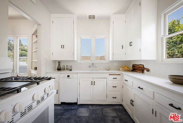 1647 Rotary Drive, Los Angeles, CA 90026