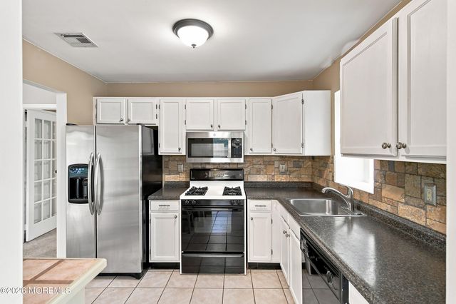 231 Atlantic Street 69, Keyport, NJ 07735