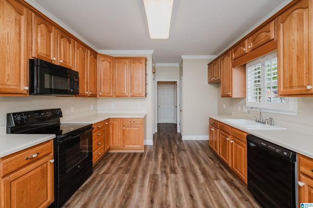 5816 HIGHGROVE CIRCLE, Bessemer, AL 35022