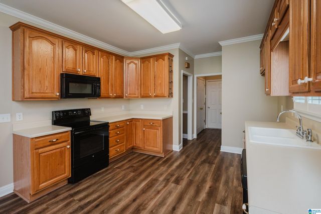 5816 HIGHGROVE CIRCLE, Bessemer, AL 35022