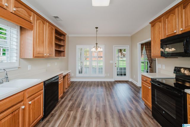 5816 HIGHGROVE CIRCLE, Bessemer, AL 35022
