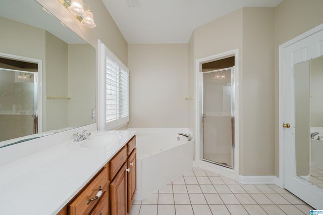 5816 HIGHGROVE CIRCLE, Bessemer, AL 35022