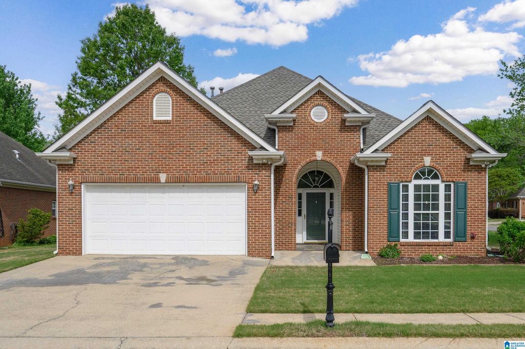 5816 HIGHGROVE CIRCLE, Bessemer, AL 35022