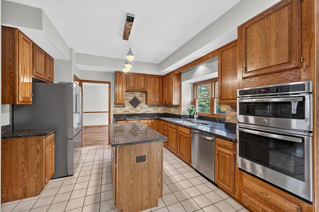 8851 Eagleridge Drive, West Chester, OH 45069
