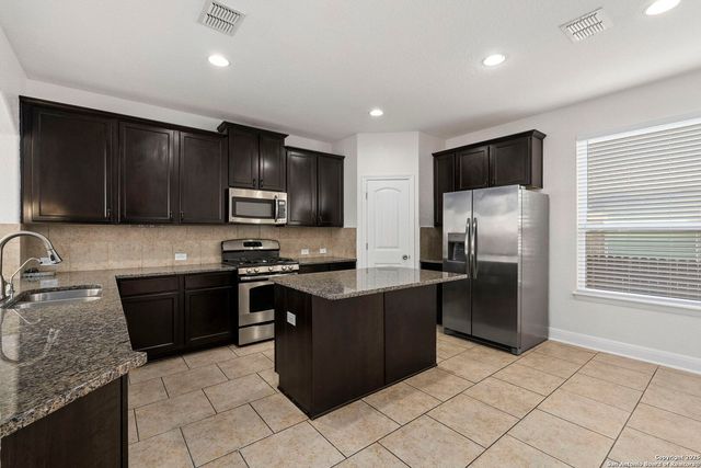 8015 Cimarron Ranch, San Antonio, TX 78254