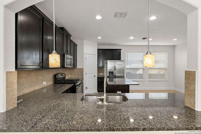 8015 Cimarron Ranch, San Antonio, TX 78254