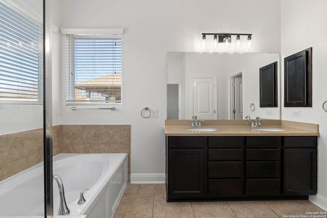 8015 Cimarron Ranch, San Antonio, TX 78254