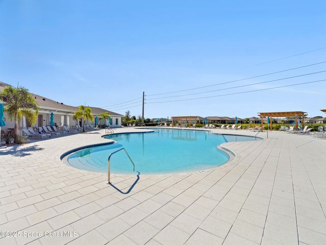 5678 Waterfall Place, Grant, FL 32949