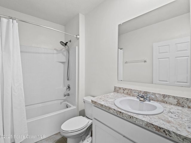 5678 Waterfall Place, Grant, FL 32949