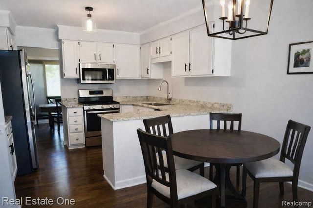 49617 Hamilton Court 28, Utica, MI 48315