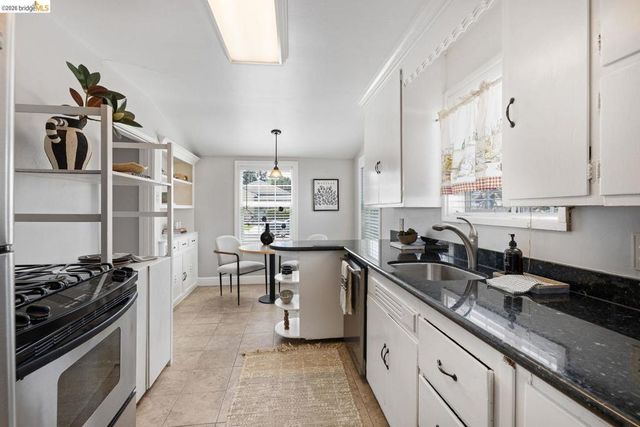 2201 Lasalle ST, Martinez, CA 94553