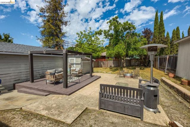 2201 Lasalle ST, Martinez, CA 94553