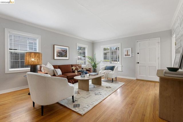 2201 Lasalle ST, Martinez, CA 94553