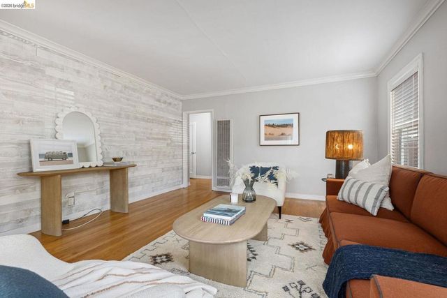 2201 Lasalle ST, Martinez, CA 94553