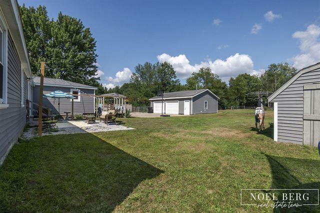 1104 S Drent Road, Muskegon, MI 49442