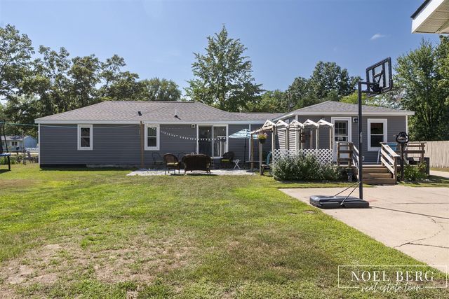 1104 S Drent Road, Muskegon, MI 49442
