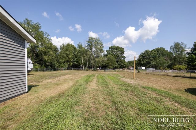 1104 S Drent Road, Muskegon, MI 49442