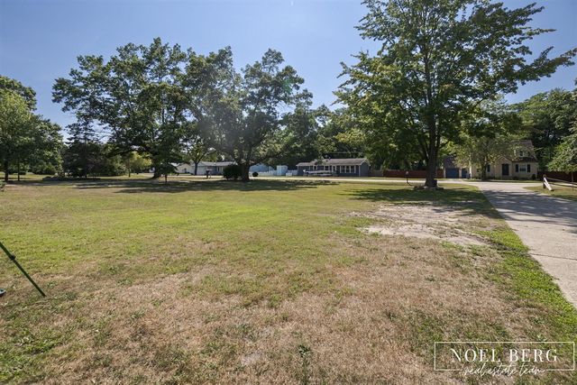 1104 S Drent Road, Muskegon, MI 49442